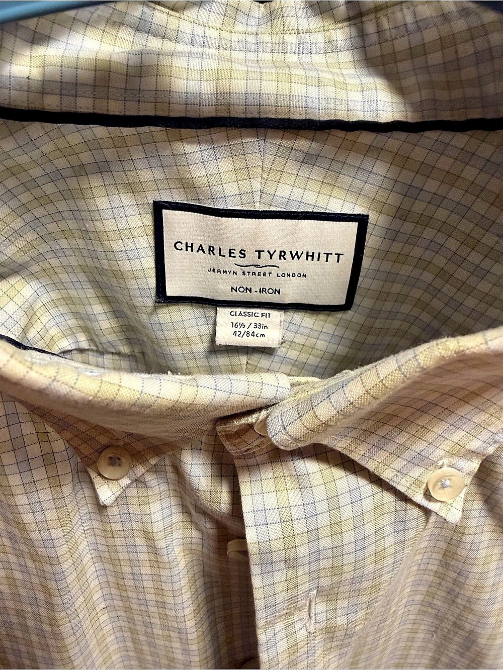 Charles Tyrwhitt Classic Fit Non-Iron Dress Shirt Bundle (4)
